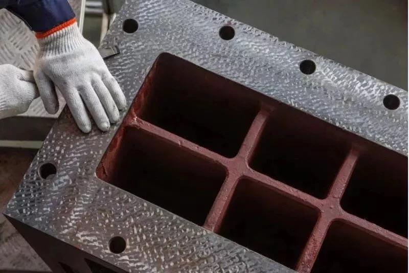 <a href=http://www.themaxidresses.com/ target=_blank class=infotextkey>導(dǎo)軌</a>鏟花.jpg